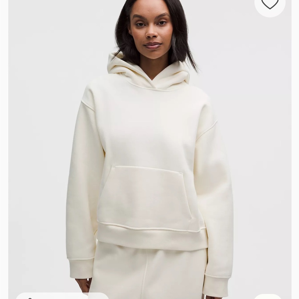 Lululemon Women's Cream Pullover Hoodie - Classic Cozy Sweatshirt